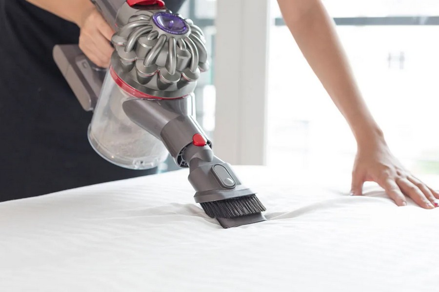 10 Reasons to Deep Clean Your Mattress